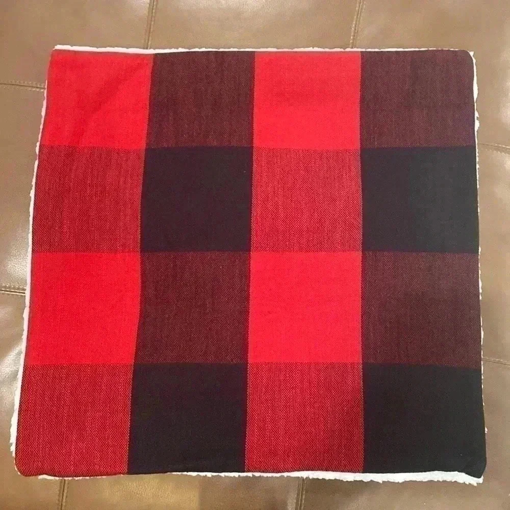 POTTERY BARN Plaid Large Pillow Case 24” - NWT - 100% Cotton - Picture 3 of 5